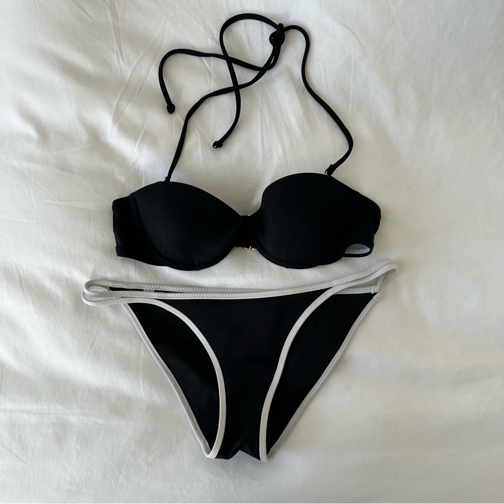 Victoria’s Secret swim bikini set